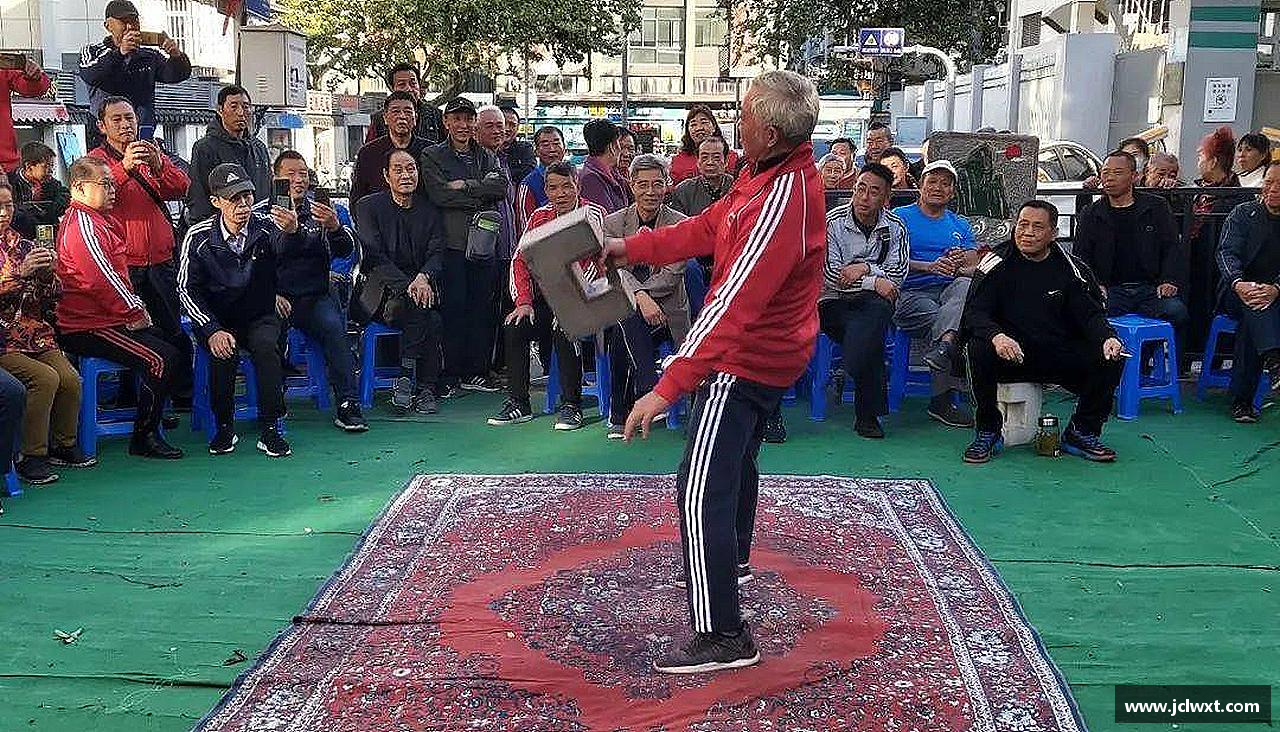 k1体育十年品牌值得信赖拥抱青春，释放活力！